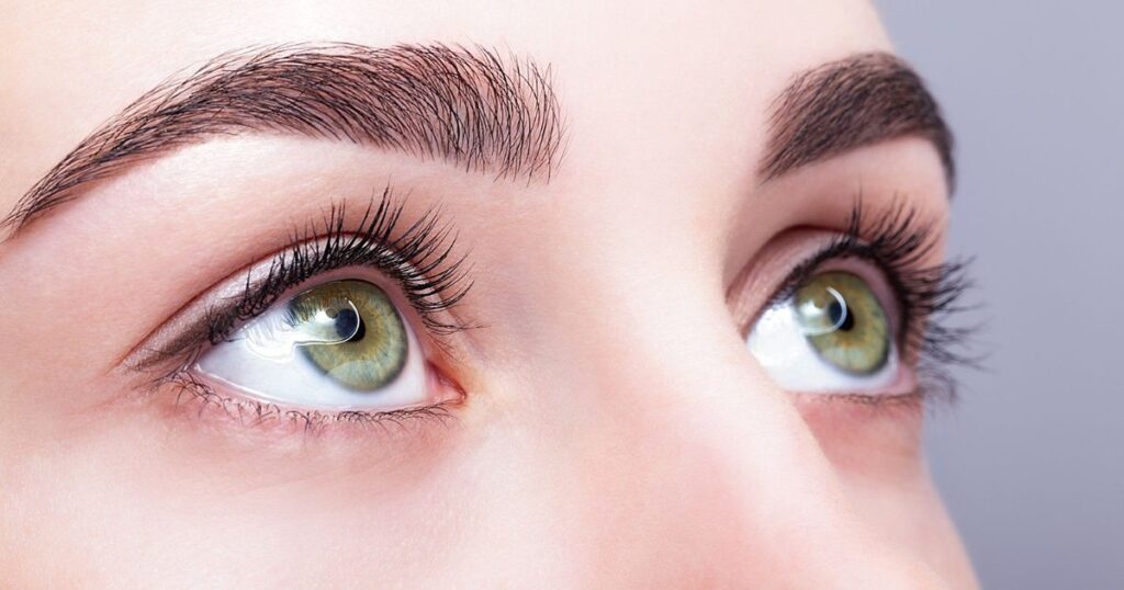 How to Clean Lash Extensions at Home